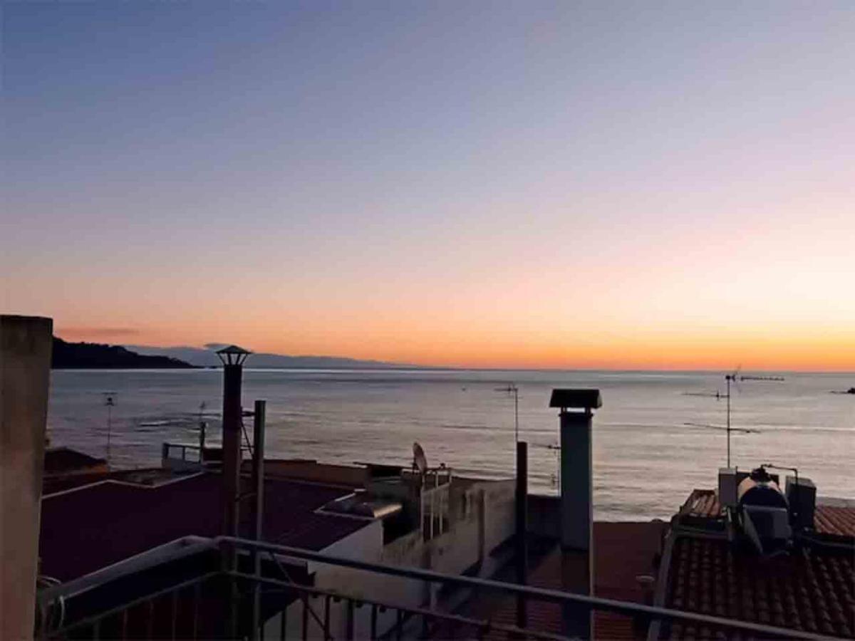 גיארדיני נאקסוס Naxos 101 Apartment A Due Passi Dal Mare מראה חיצוני תמונה