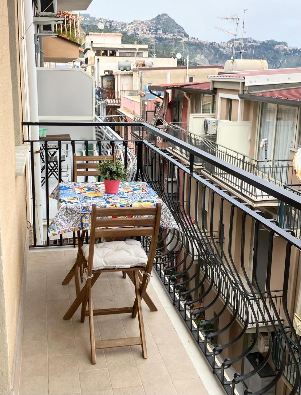 גיארדיני נאקסוס Naxos 101 Apartment A Due Passi Dal Mare מראה חיצוני תמונה